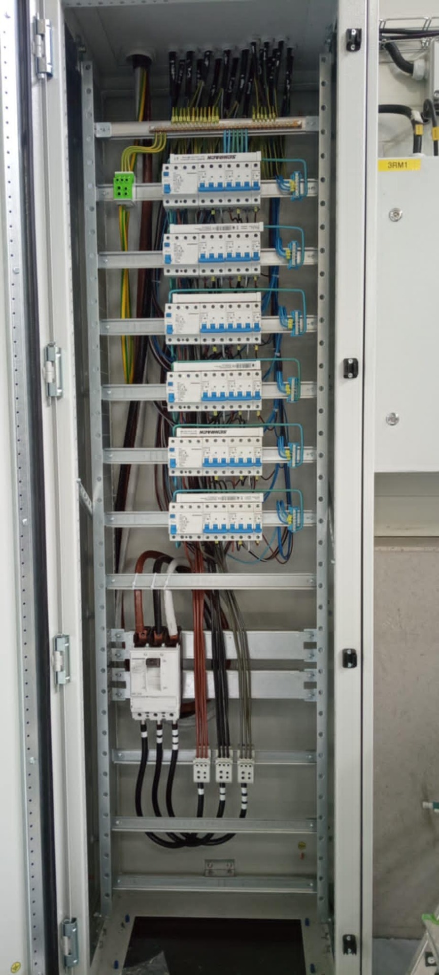 Vyrobený rozvaděč naším elektrikářem